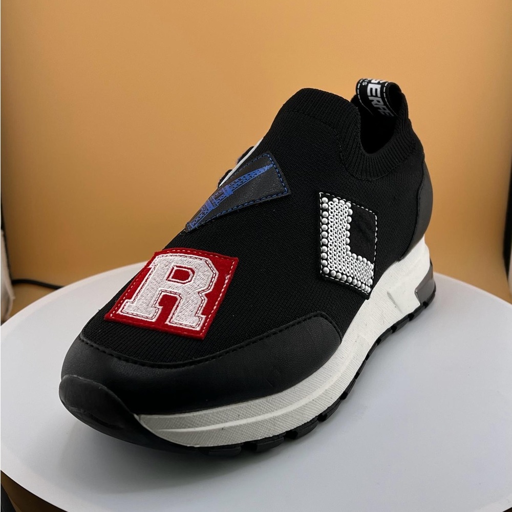 Karl Lagerfeld Paris Women’s Meadow Graphic Slip-On Sneakers. New - Picture 2 of 12